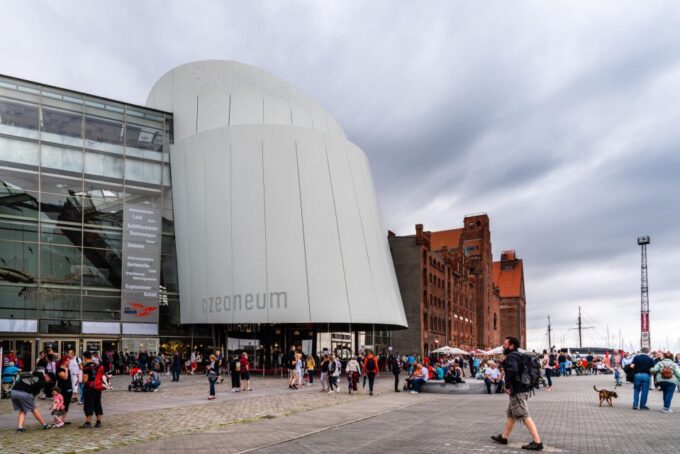 Stralsund: Old Town Highlights Private Walking Tour - Old Town Exploration