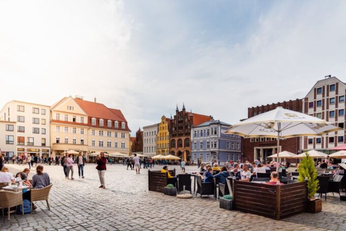 Stralsund: Old Town Highlights Private Walking Tour - Architectural Wonders