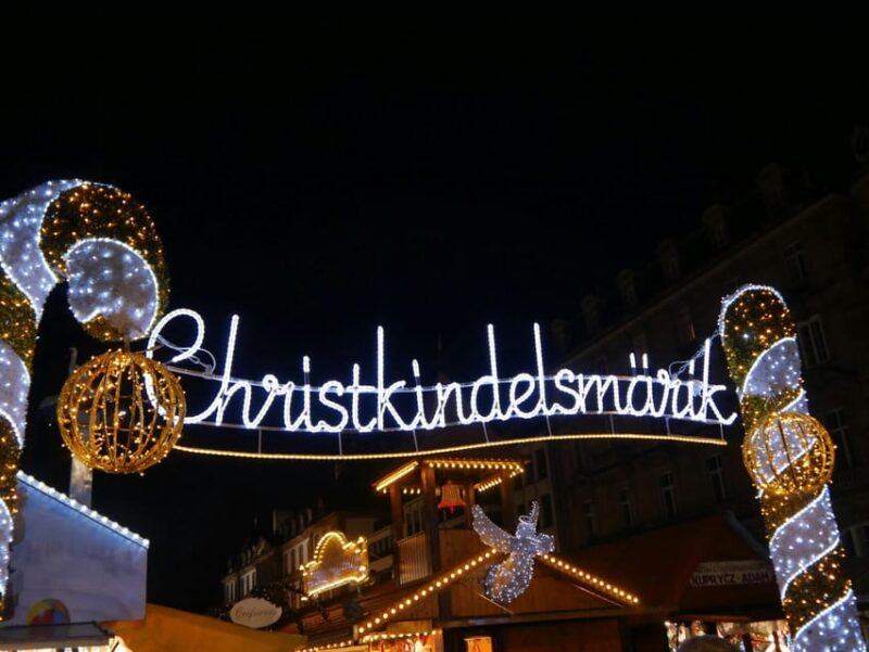 Strasbourg: 2-Hour Tour of the Historic Center and Petite France - Crossing the Covered Bridges