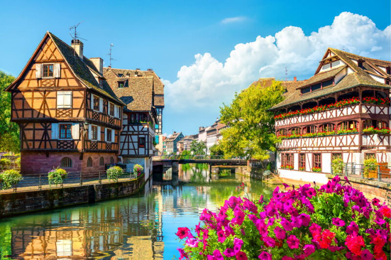 Strasbourg: Highlights App Guided Tour With Puzzles - App and Navigation