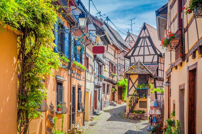 Strasbourg Highlights Self Guided Scavenger Hunt and City Walking Tour - Tailoring the Tour to Your Interests