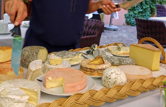 Strasbourg: Traditional Food Group Walking Tour - Inclusions and Exclusions