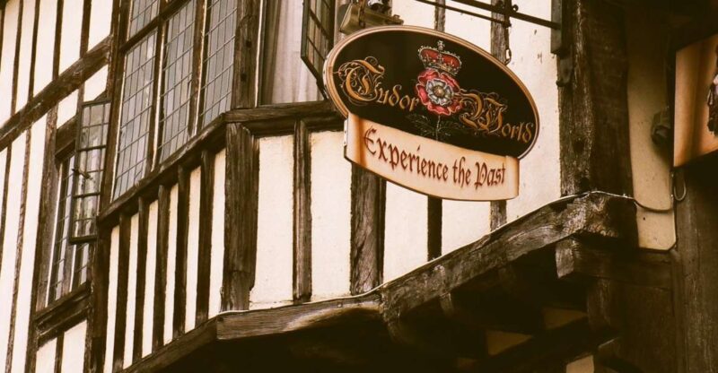 Stratford-upon-Avon: Lantern-Lit Ghost Tour at Tudor World - Haunted Stratford-upon-Avon