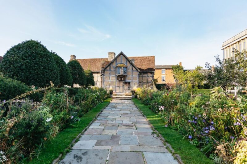 Stratford-upon-Avon: Shakespeares Birthplace Ticket - Not Suitable For