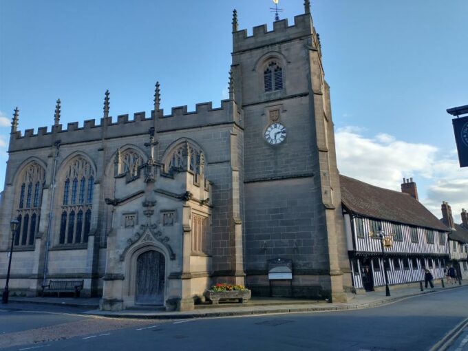 Stratford-Upon-Avon: The Famous Walk Talk Show - Getting to the Starting Point