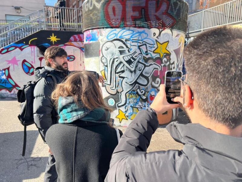 Street Art Tour Barcelona - Key Points
