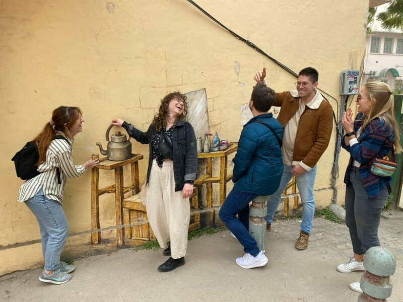 Street Art Walk & Lodhi Gardens with Chai & Food - India’s First Public Street Art District