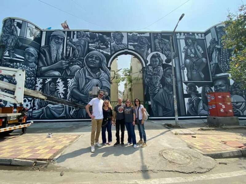 Street Art Walk & Lodhi Gardens with Chai & Food - Learning about the Artists and Murals