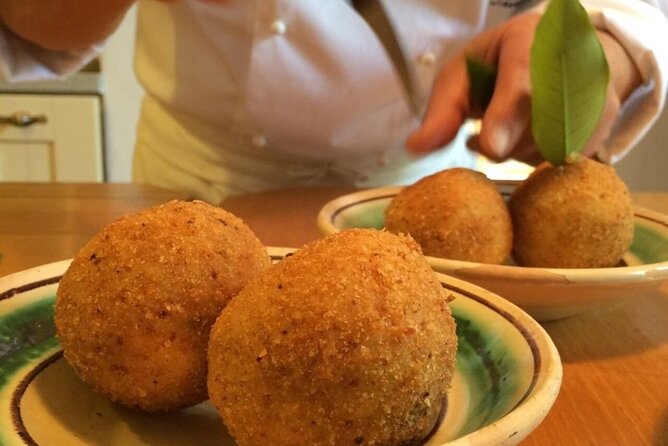 Street Food and Cooking Class in Syracuse - Atmosphere and Recommendations