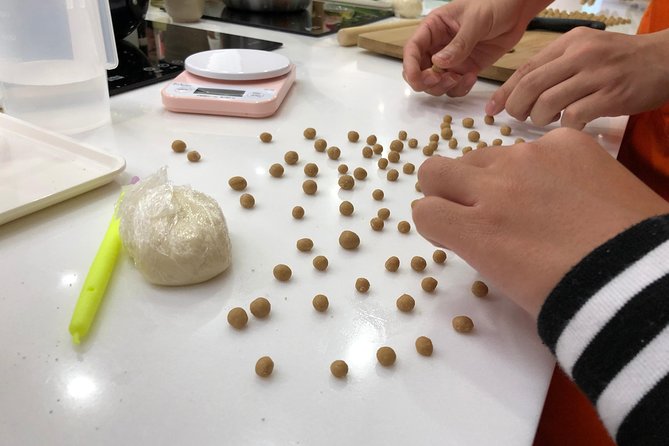 Street Food Cooking Class in Taipei : Gua Bao/Lu Rou Fan/Boba Tea - Class Size and Format