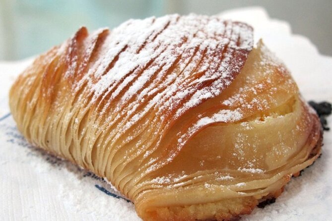 Street Food in Naples With a Local - Cultural Insights and Traditions