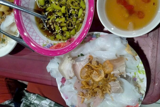 Street Food on Foot (Daily Tour – Group Tour | 12 Pax Max) - Accessibility and Pickup