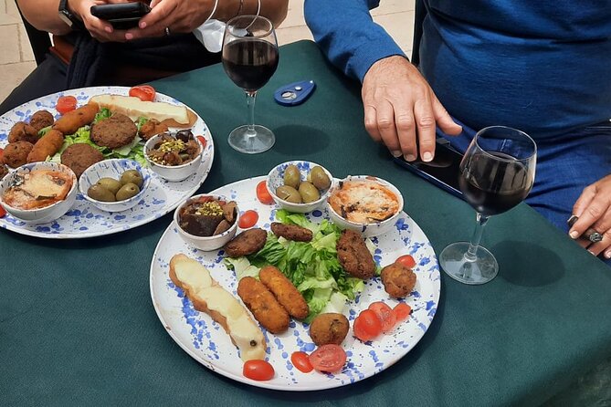 Street Food Tour and Guided Tour of Ortigia - Meeting and Pickup