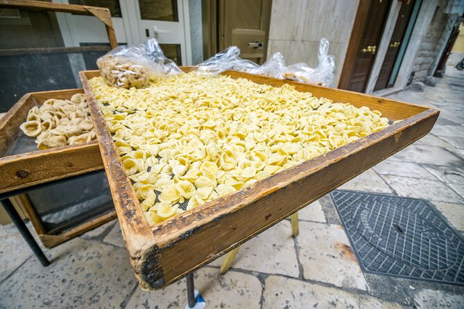 Street Food Tour in Bari Old Town - Do Eat Better Experience - Nearby Public Transportation Options