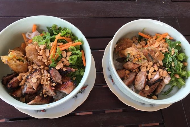 Street Food Tour With Chef Dat - Insights Into Vietnamese Traditions