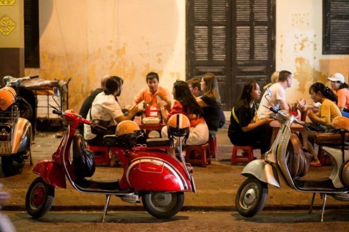 Street Food Walking Tour in Hoi an With 5 Local Tastings - Banh Beo (Water Fern Cake)