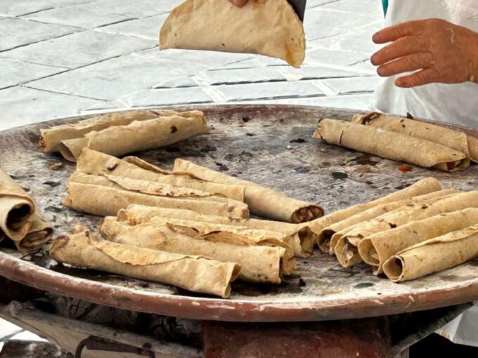 Street Food: Walking Tour - Traditional Dishes and Beverages