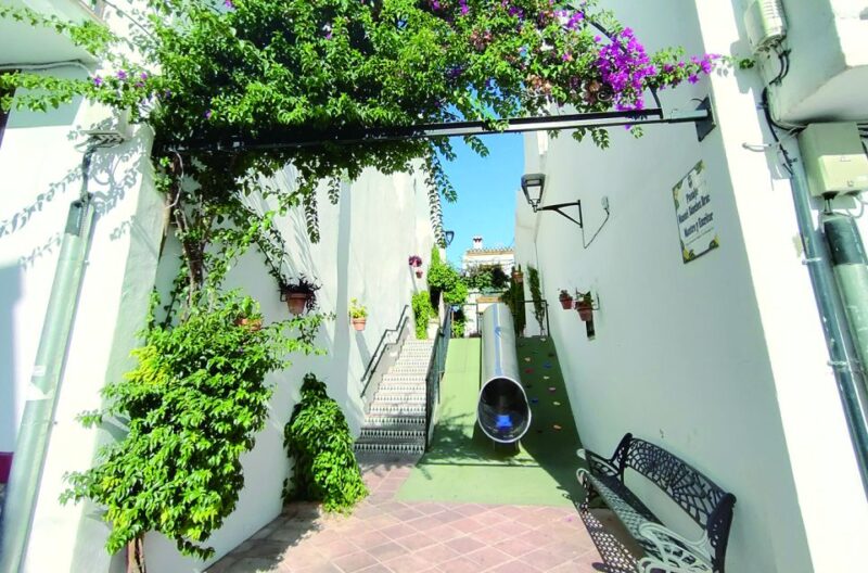 Streets of Estepona Outdoor Escape Game: The Magic Blocks - Included Services