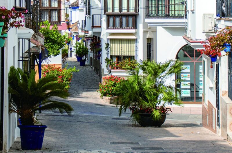 Streets of Estepona Outdoor Escape Game: The Magic Blocks - Booking and Cancellation