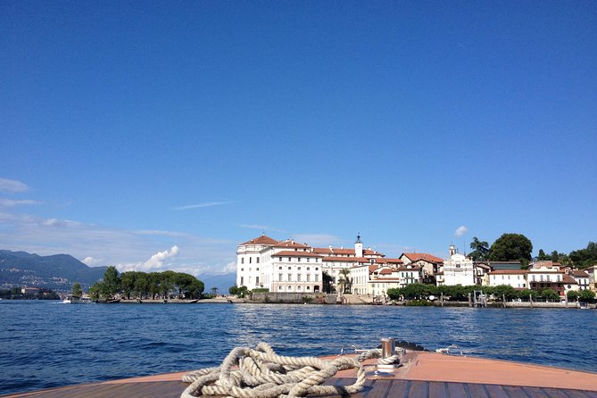 Stresa to Isola Bella Hop-On Hop-Off Boat Ticket - Accessibility and Capacity