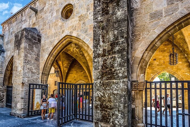 Stroll and Savor: Private Walking Delicacies Tour in Rhodes Town - Tour Reviews and Ratings