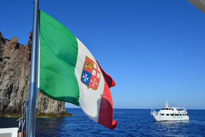 Stromboli By Night - Accessibility Options