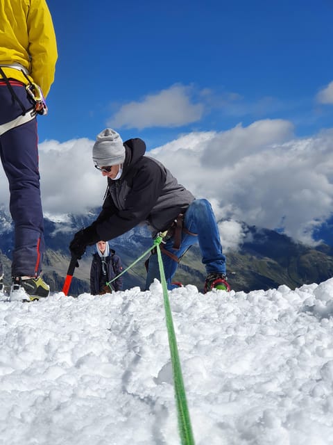Stubaier Glacier: Experience It up Close - Basic Training - Avoiding Dangers on the Glacier