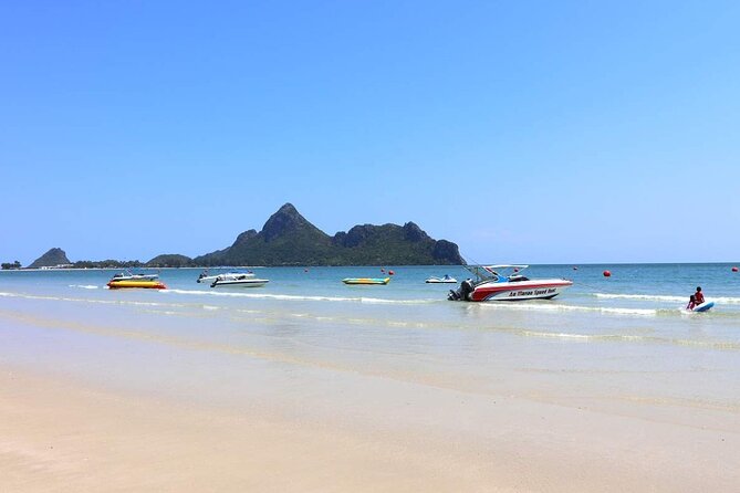 Stunning Ao Manao Bay & Prachuabkirikhan Private Guided Tour of Hua Hin - Exploring Wat Ao Noi Temple
