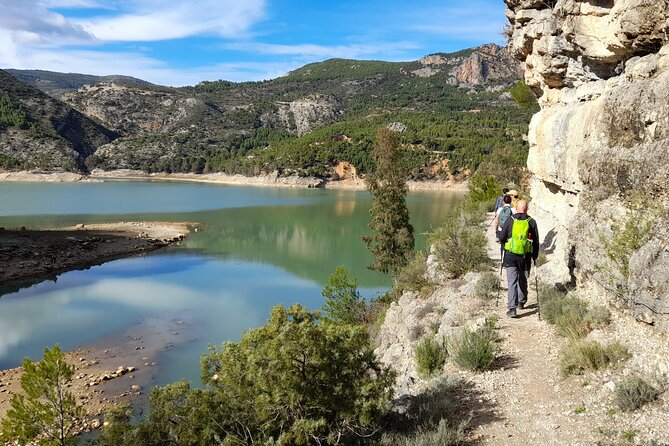 Stunning Hike Around Buseo Reservoir - Positive Feedback From Reviewers