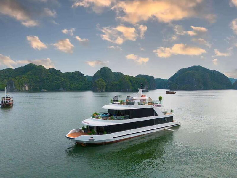Stunning Lan Ha Bay Sunset Tour on Luxury Cruise, Jacuzzi - Key Points