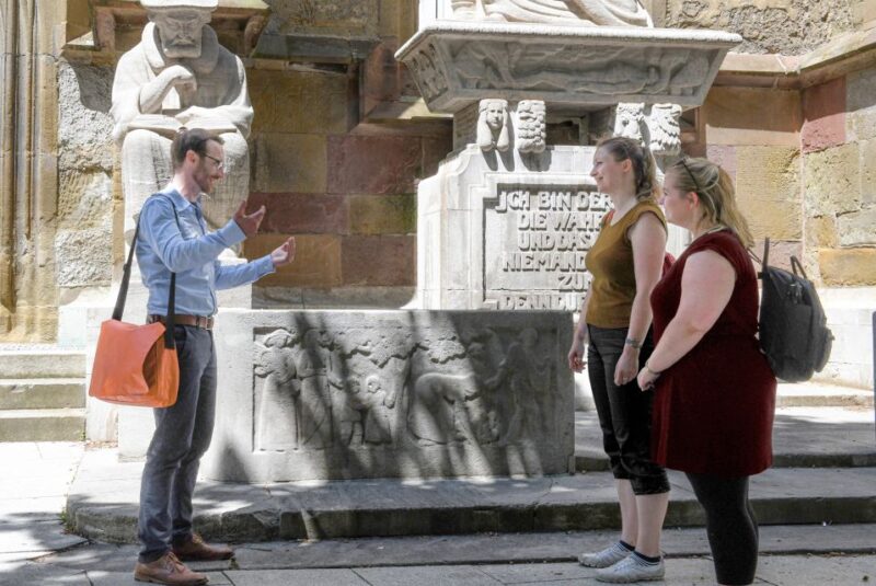 Stuttgart: Entertaining Guided Tour to Old Town Highlights - Participant Information