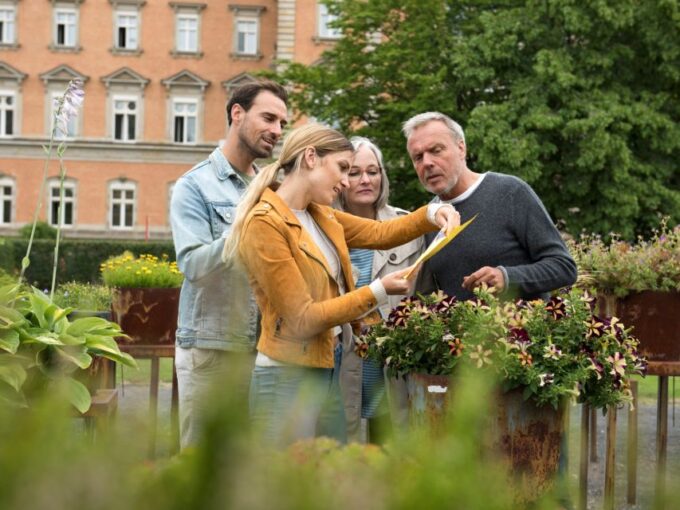 Stuttgart: Karlshöhe Crime Mystery Tour - Customer Reviews