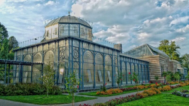Stuttgart: Private Guided Walking Tour - Mercedes-Benz and Porsches Origins