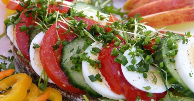 Stuttgart: Winter Sunday Brunch Buffet With Drinks - Food and Beverage Offerings