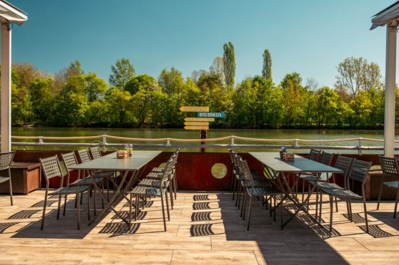 Stuttgart: Winter Sunday Brunch Buffet With Drinks - Location and Directions