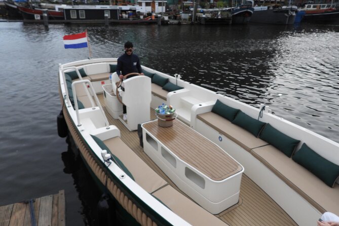 Stylish Canal Cruise With Local Skipper Incl a Wine, Beer or Soda - Additional Cruise Information