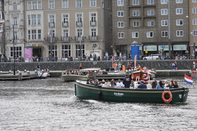 Stylish Canal Cruise With Local Skipper Incl a Wine, Beer or Soda - Traveler Participation Requirements
