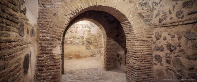 Subway Toledo: Night Tour 4 Subways Including Thermae - Exploring the Roman Baths (Thermae)