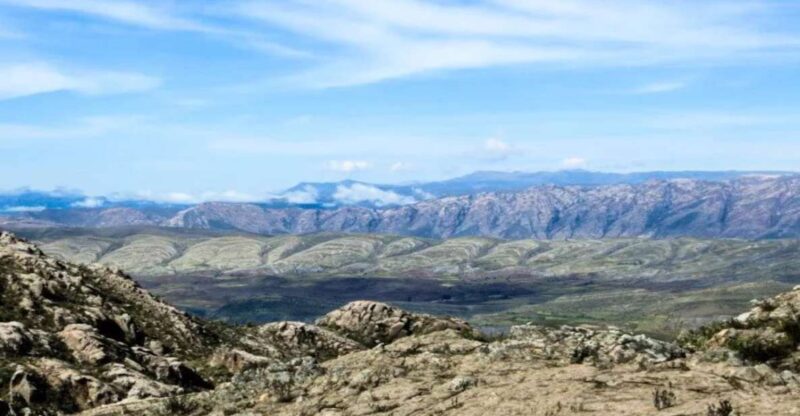 Sucre: Sunrise, the Crater De Maragua and Old Cave Paintings - Pickup and Sunrise Experience