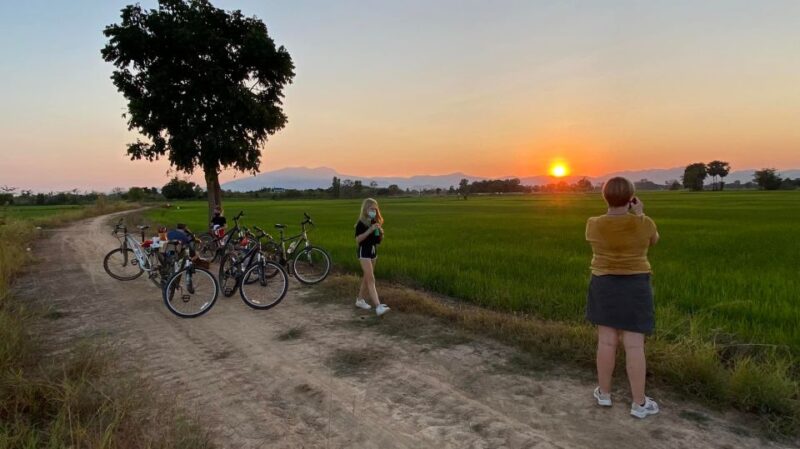 Sukhothai: 2.5-Hours Guided Countryside Sunset Bike Tour - Sunset View and Scenery