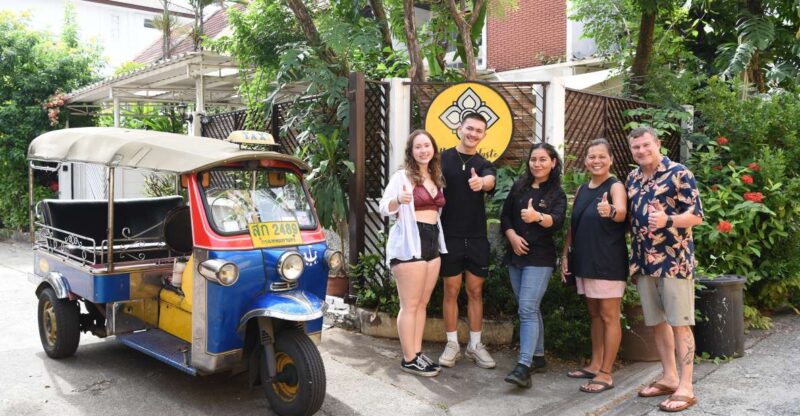 Sukhumvit: Hands-on Thai Cooking Class & Market Tour in BKK - Key Points