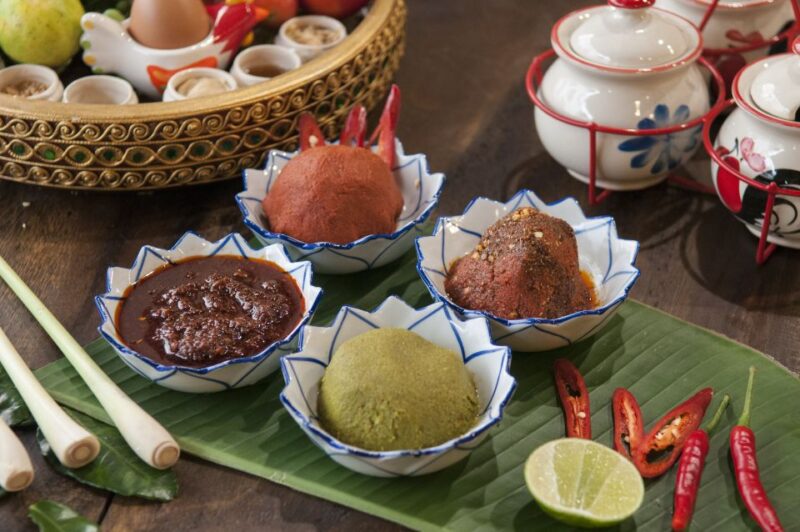 Sukhumvit: Hands-on Thai Cooking Class & Market Tour in BKK - Meeting Points and Recommendations