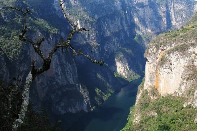 Sumidero Canyon - Chiapa De Corzo - Scenic Highlights