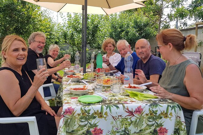 Summer Lunch in the Salentine House by the Sea - Key Points