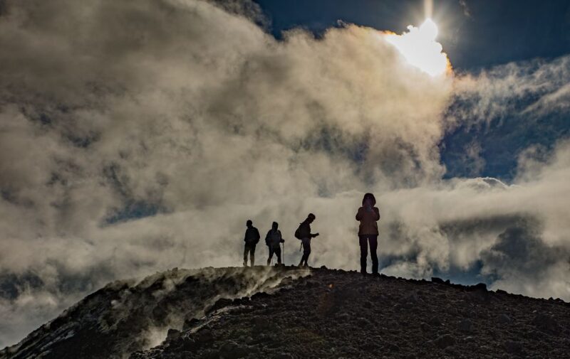 Summit Craters 3,000m Guided Excursion - Included Features