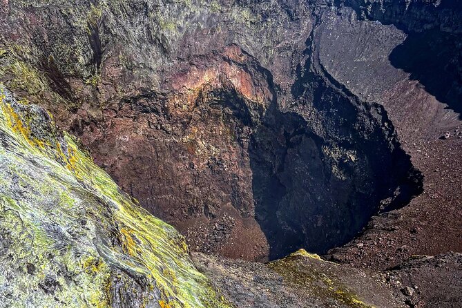 Summit Mount Etna North 3300m: 4x4 and Trekking - Service Animals and Fitness