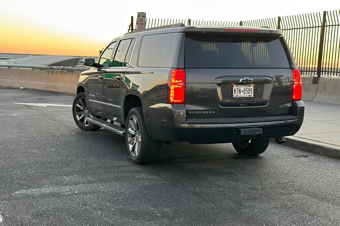 Summit Ski Resort to Seattle Field BFI Departure Private Transfer - Pickup and Drop-off Details