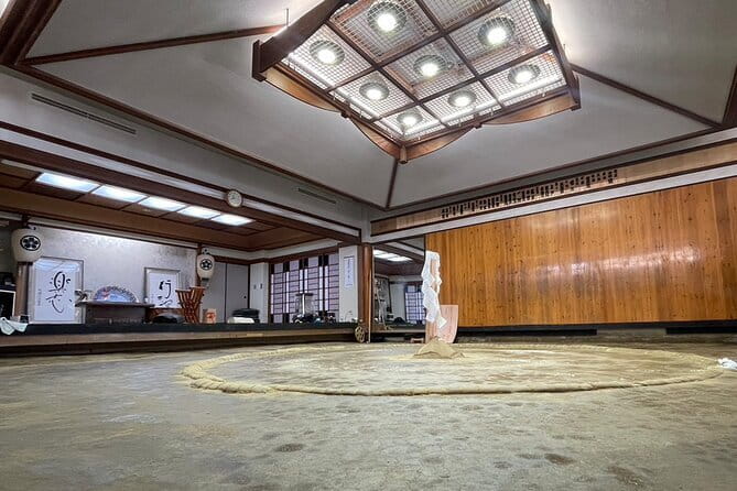 Sumo Practice Viewing Guided Tour and Photo With Sumo Wrestlers - Experiencing Sumo Practice