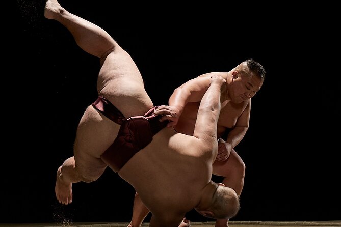 SUMO Show Experience in OSAKA Namba: the SUMO HALL HIRAKUZA OSAKA - Audience Engagement and Entertainment