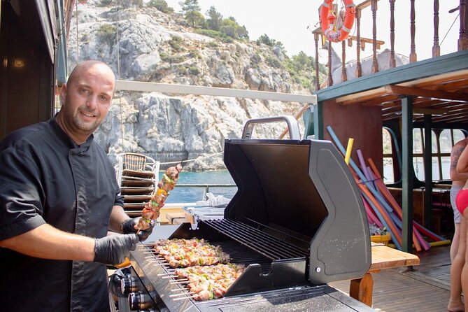 Sun & Sea 6 Hour All Inclusive Swimming Cruise With Greek BBQ & Unlimited Drinks - Marine Life and Scenery